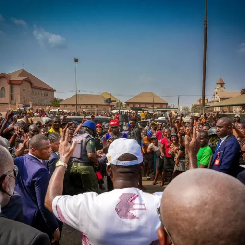 SOLUDO ISSUES WARNING TO REMOVE LG CHAIRMAN OVER PEDESTRIAN THOROUGHFARE